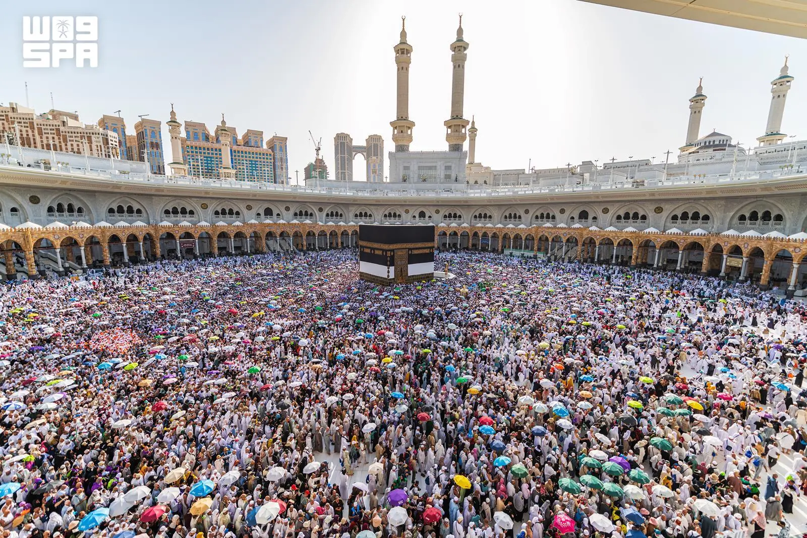 الذكاء الاصطناعي والروبوتات تخدم 1.7 مليون حاج