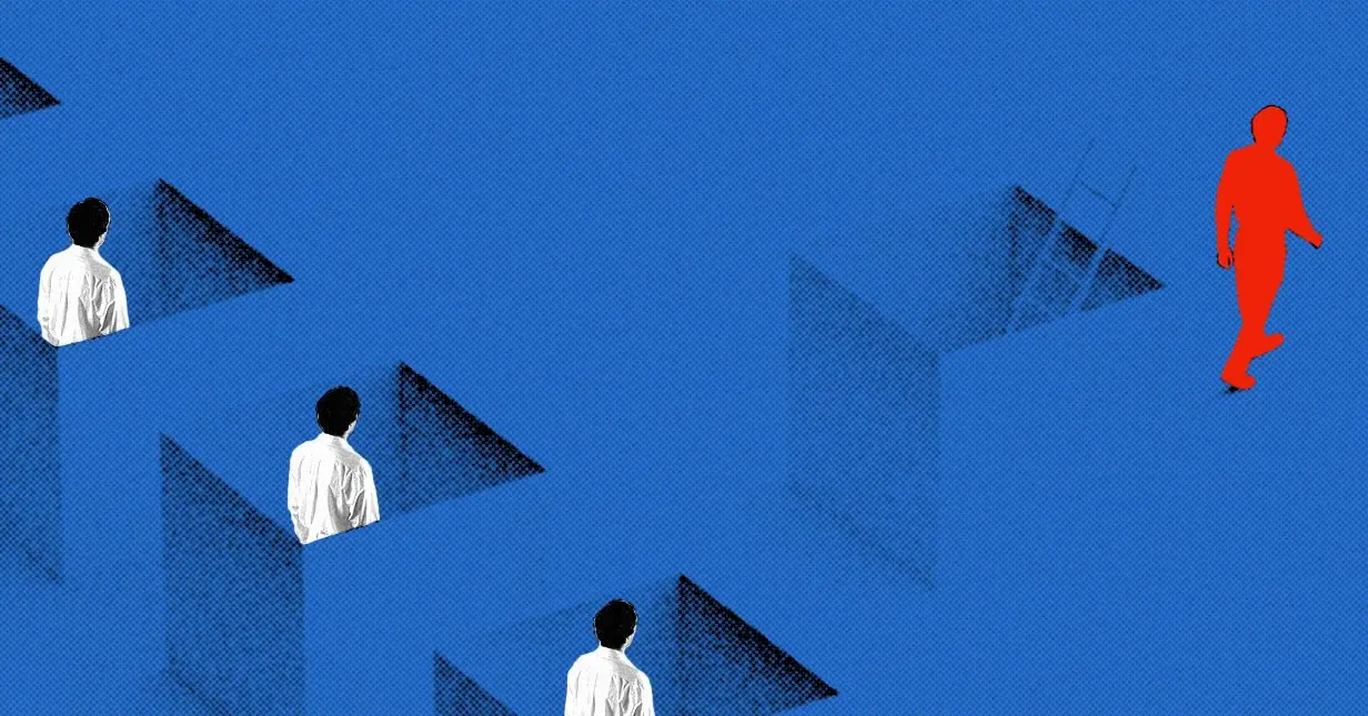 OpenAI تُحكم الرقابة على نماذجها بعد فرار وكلاء ذكاء اصطناعي