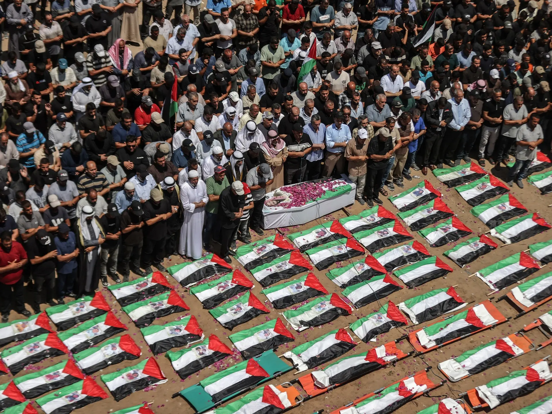 «معهد وهمي» و100 ألف دولار.. كيف توجه إسرائيل رواية الذكاء الاصطناعي عن غزة؟